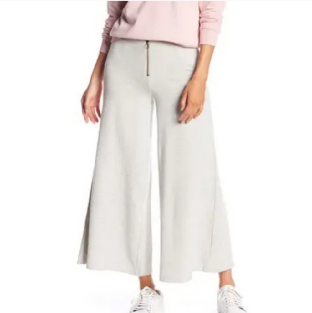 Romeo & Juliet Couture Wide-Leg Cropped Pants